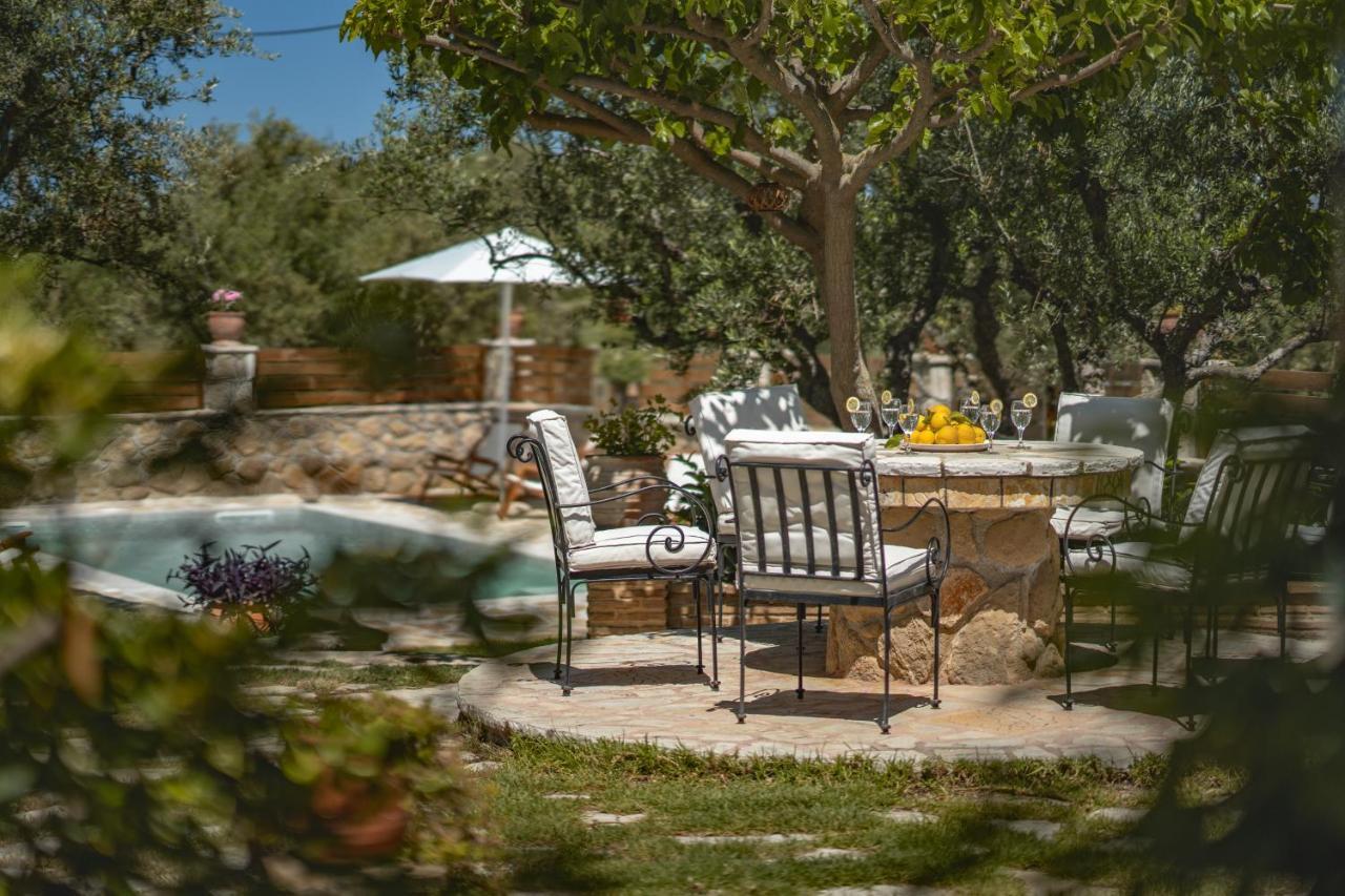 Joya Luxury * Κυψέλη